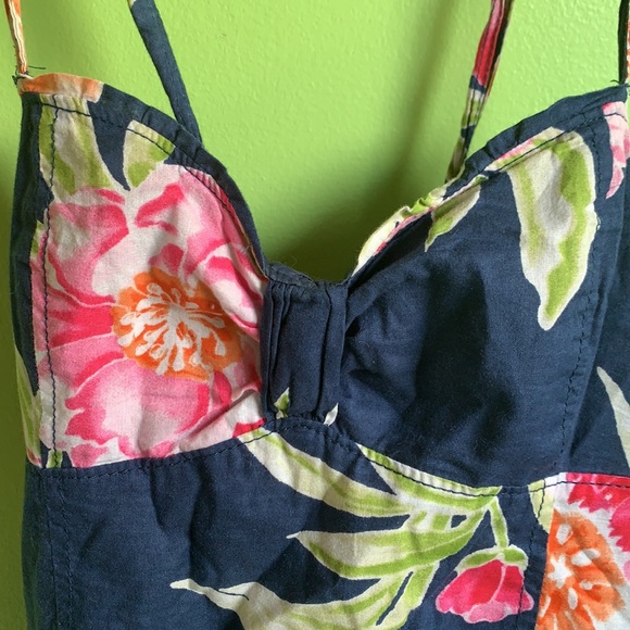 Hollister flower dress - Picture 2 of 8